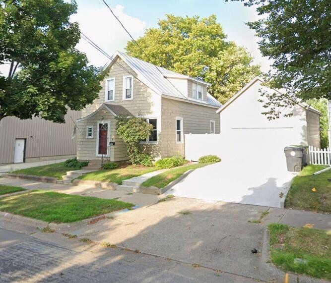 2315 13th Pl, La Crosse, WI 54601