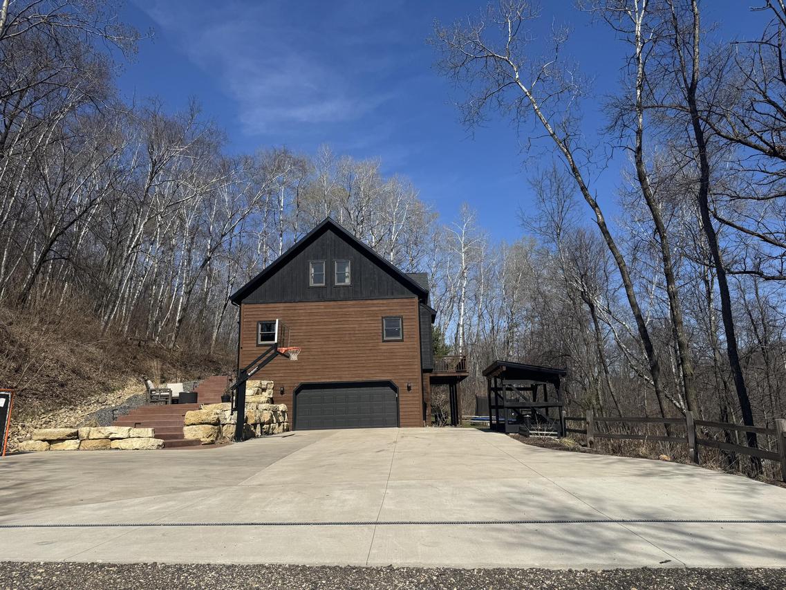 N6587 Mccurdy Rd, Onalaska, WI 54636
