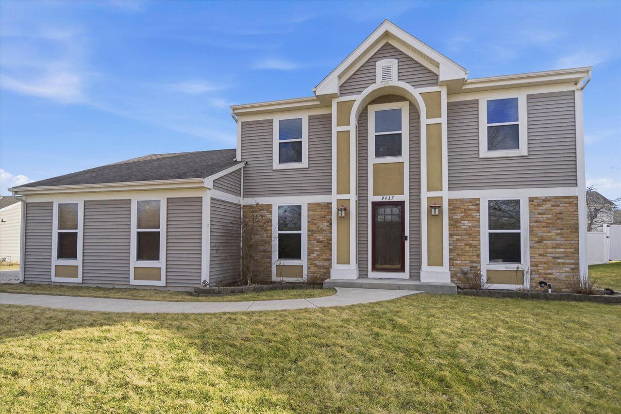 9437 W Greenwood Ter, Milwaukee, WI 53224