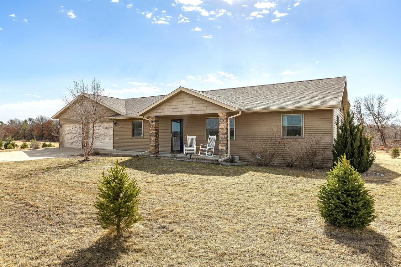 12163 Firefly Rd, Lafayette, WI 54656