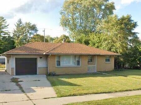 7200 W Grantosa Dr, Milwaukee, WI 53218