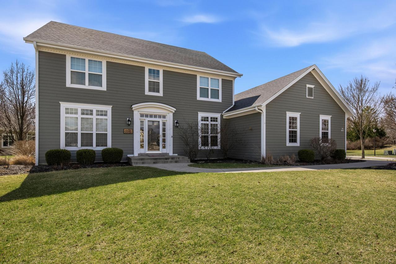 N72W7763 Harvest Ln, Cedarburg, WI 53012