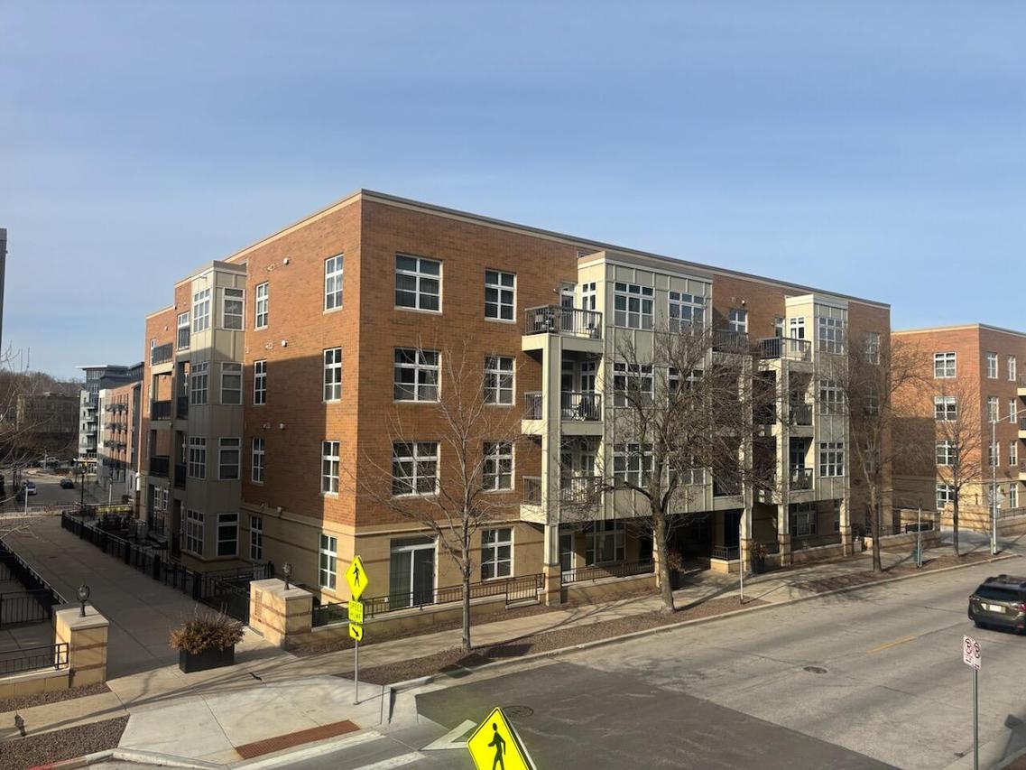 1915 N Water St #300, Milwaukee, WI 53202