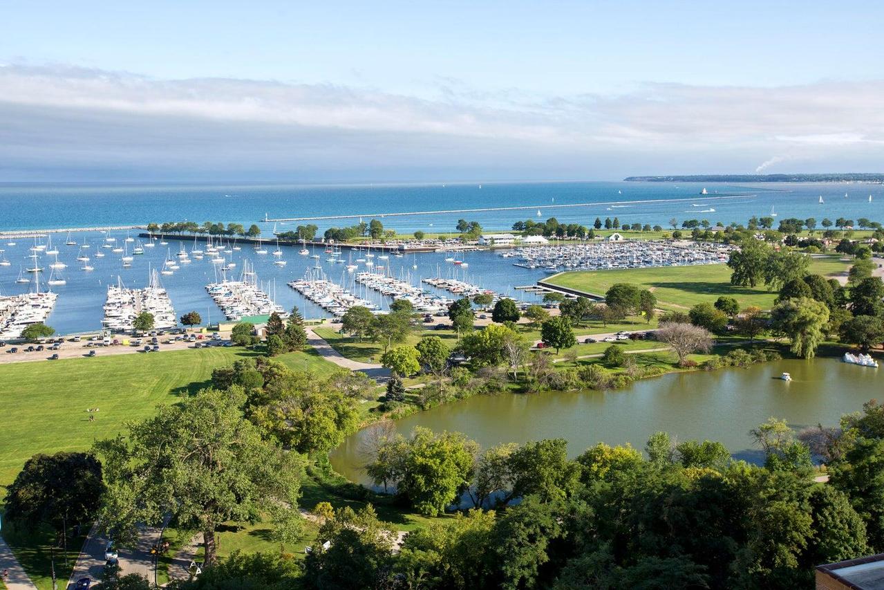 1660 N Prospect Ave #1206, Milwaukee, WI 53202