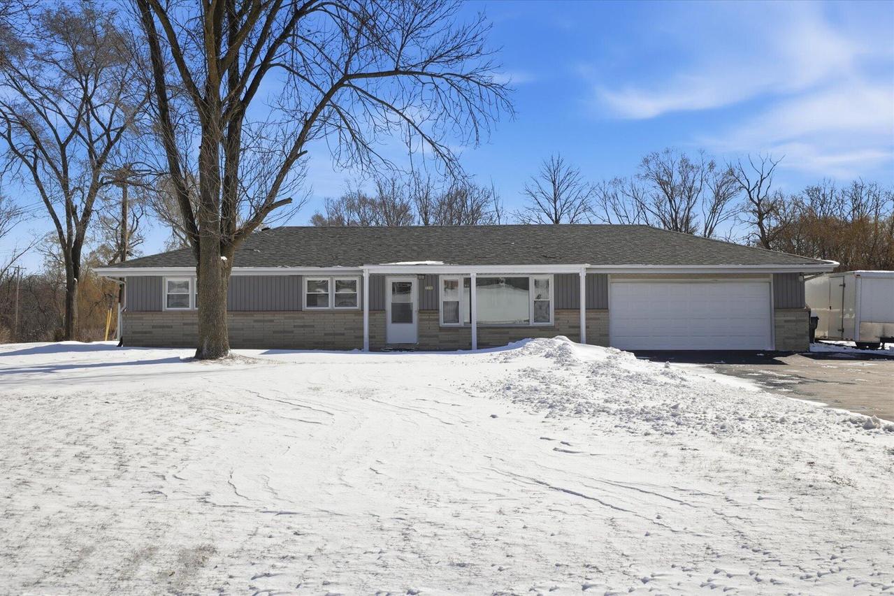 2330 S Sunny Slope Rd, New Berlin, WI 53151