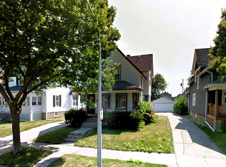 1940 S 57th St, West Allis, WI 53219
