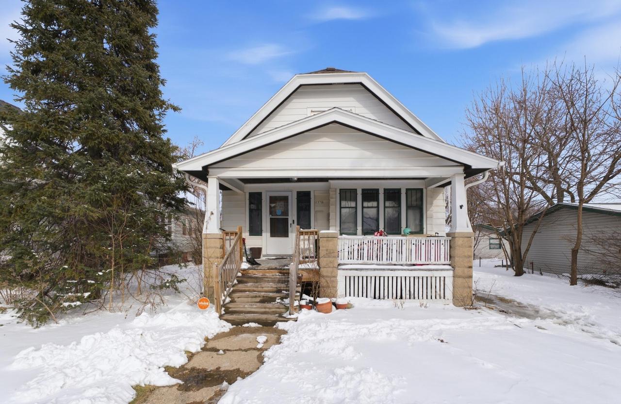 1570 S 57th St, West Allis, WI 53214
