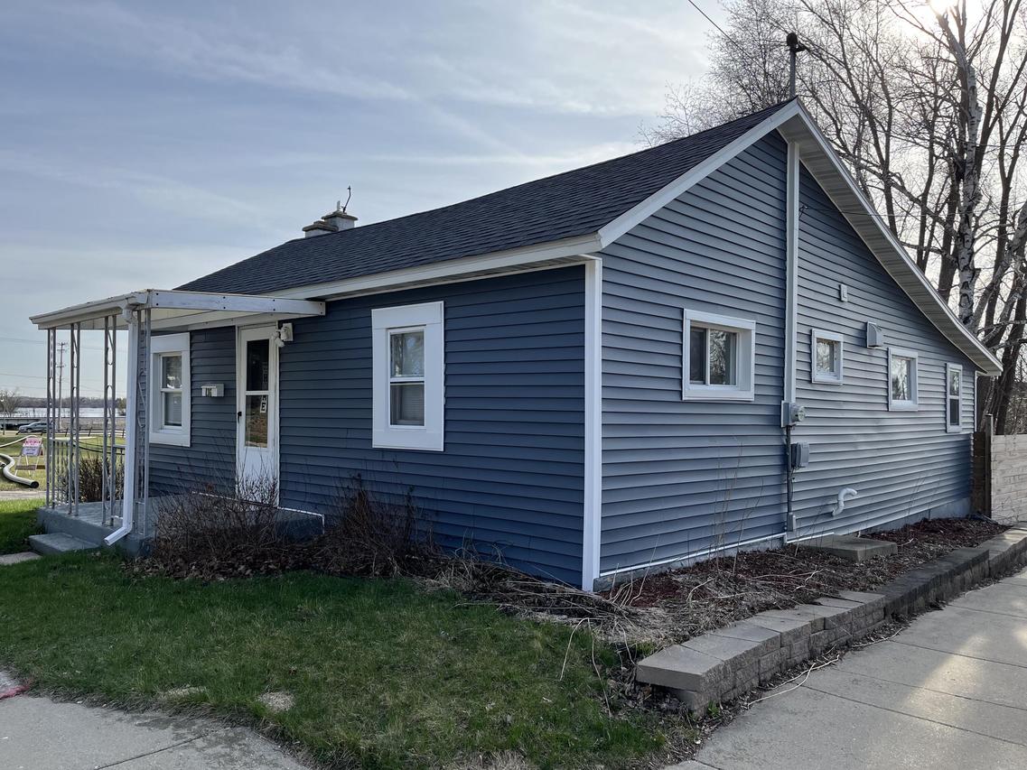 136 N Jefferson St, Whitewater, WI 53190