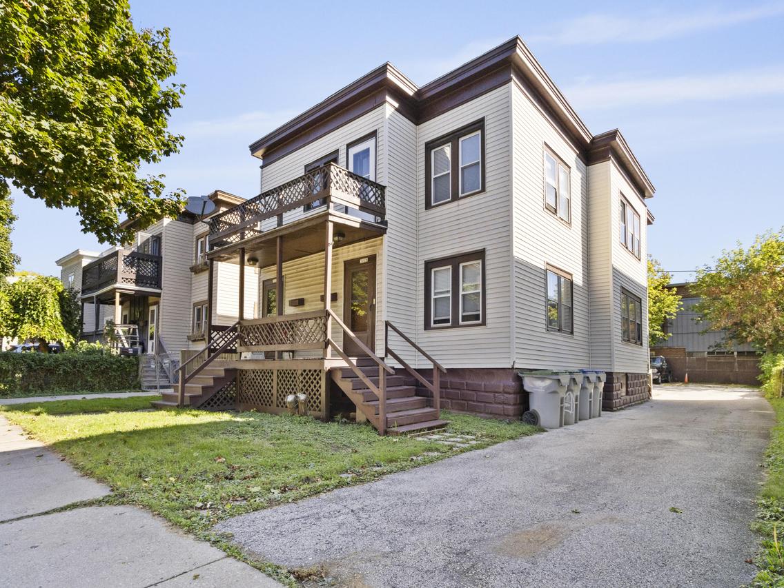 3026 S Hanson Ave #3028, Milwaukee, WI 53207