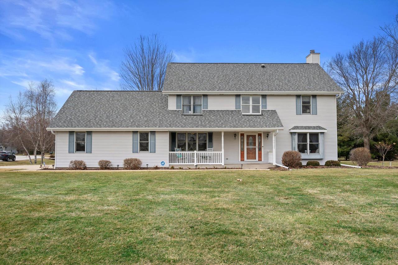W350N6781 Baltic Pass, Oconomowoc, WI 53066