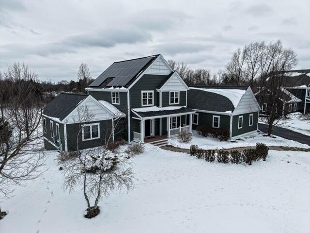 11945 N Sandhill Cir, Mequon, WI 53092