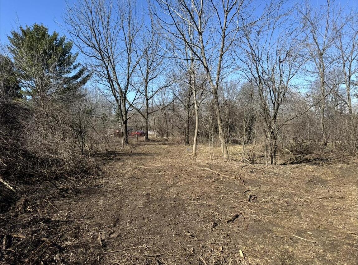 3120 S Wehr Rd, New Berlin, WI 53146