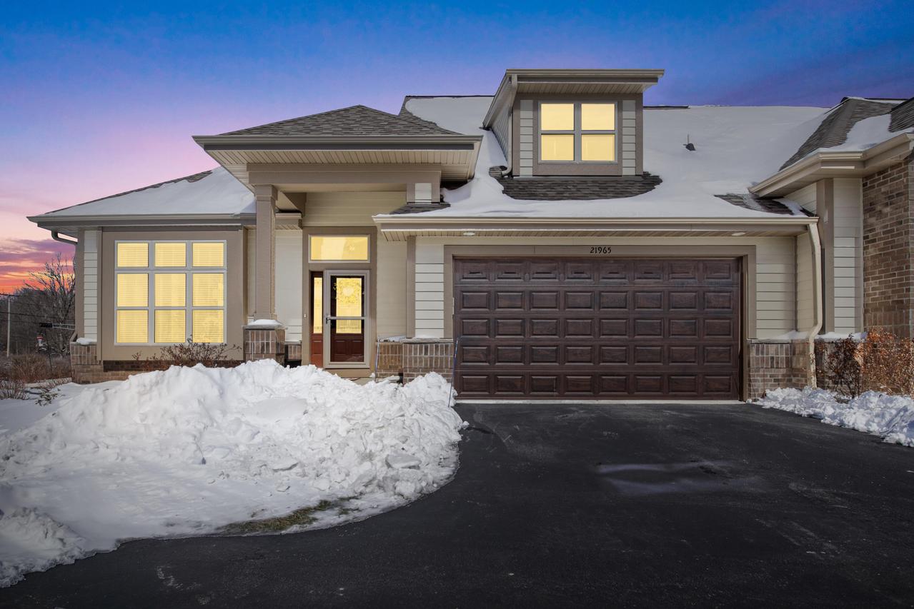 21965 W North Ave, Brookfield, WI 53045