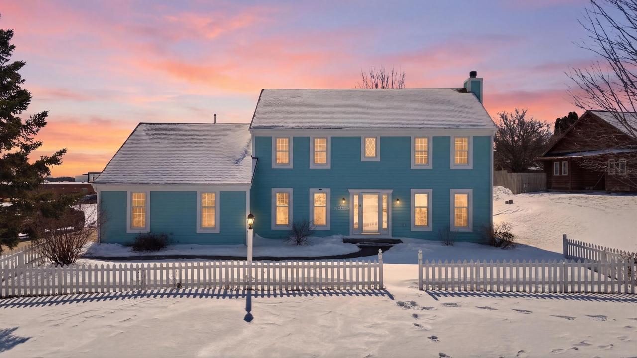 N53W14023 Invery Dr, Menomonee Falls, WI 53051