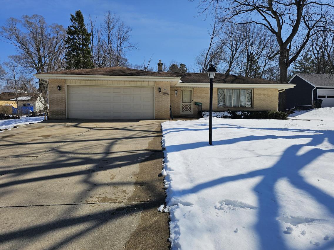 744 N 119 St, Wauwatosa, WI 53226