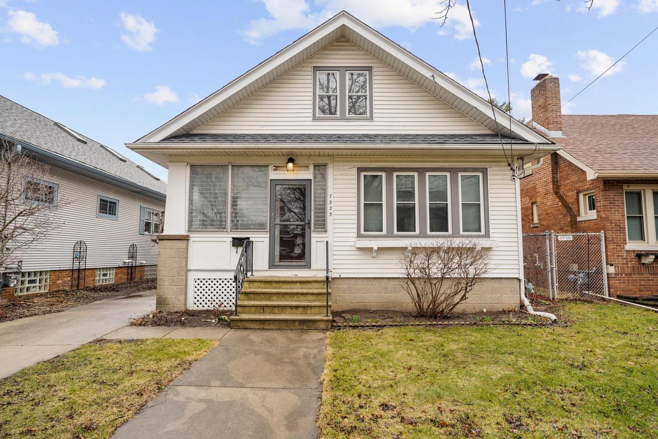 7325 24th Ave., Kenosha, WI 53142