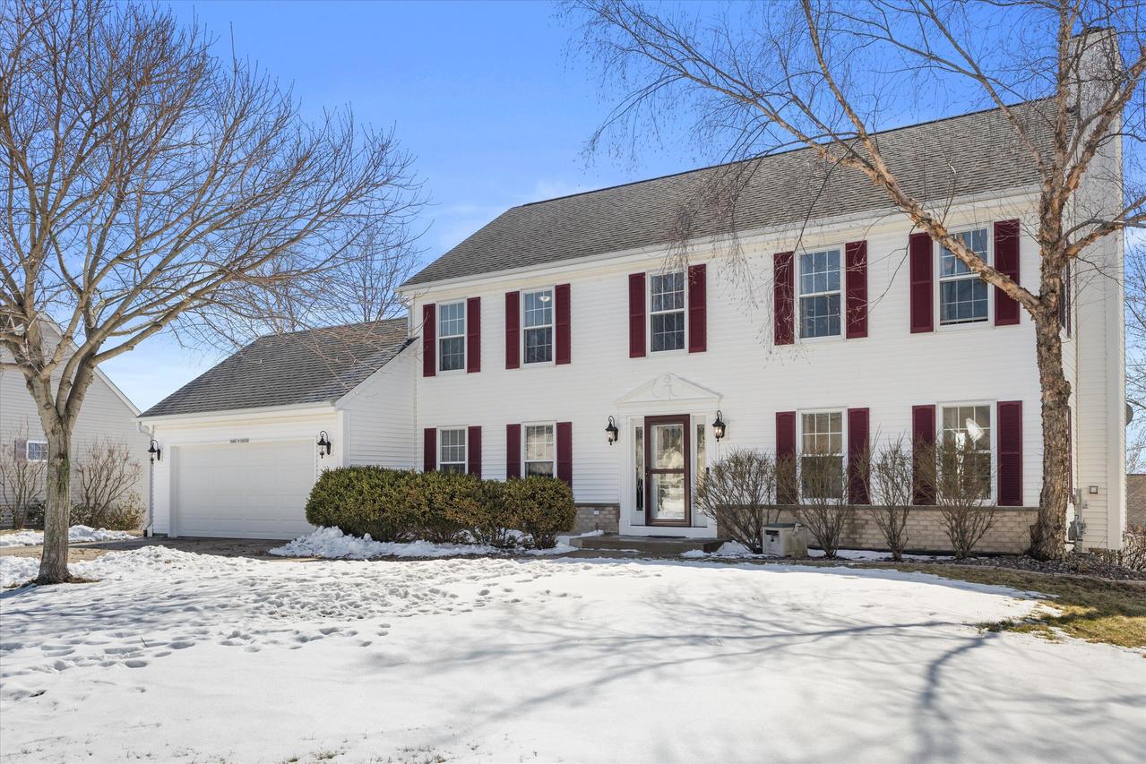 S96W12833 Walter Hagen Dr, Muskego, WI 53150