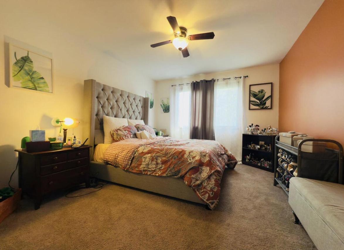 8030 W Manor Cir, Milwaukee, WI 53223