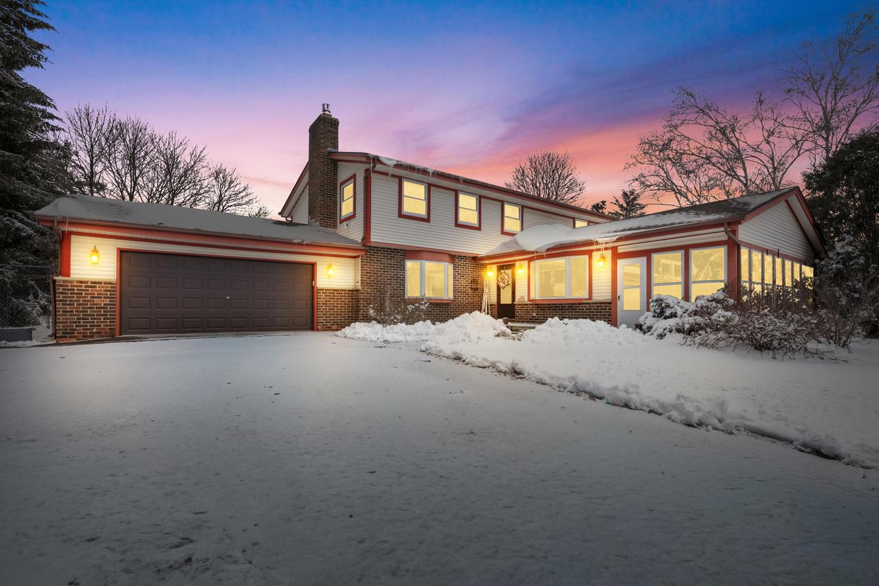 4292 Pleasant Hollow, Jackson, WI 53037