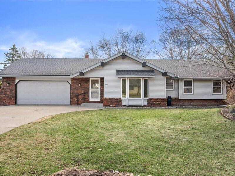 680 Forest Grove, Brookfield, WI 53005