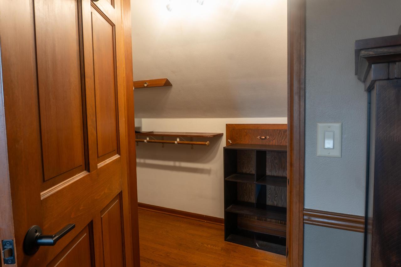 2400 W Cherokee Dr, Appleton, WI 54914