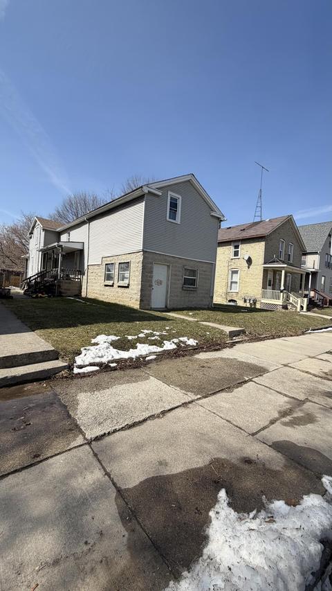 1814 Center St., Racine, WI 53403