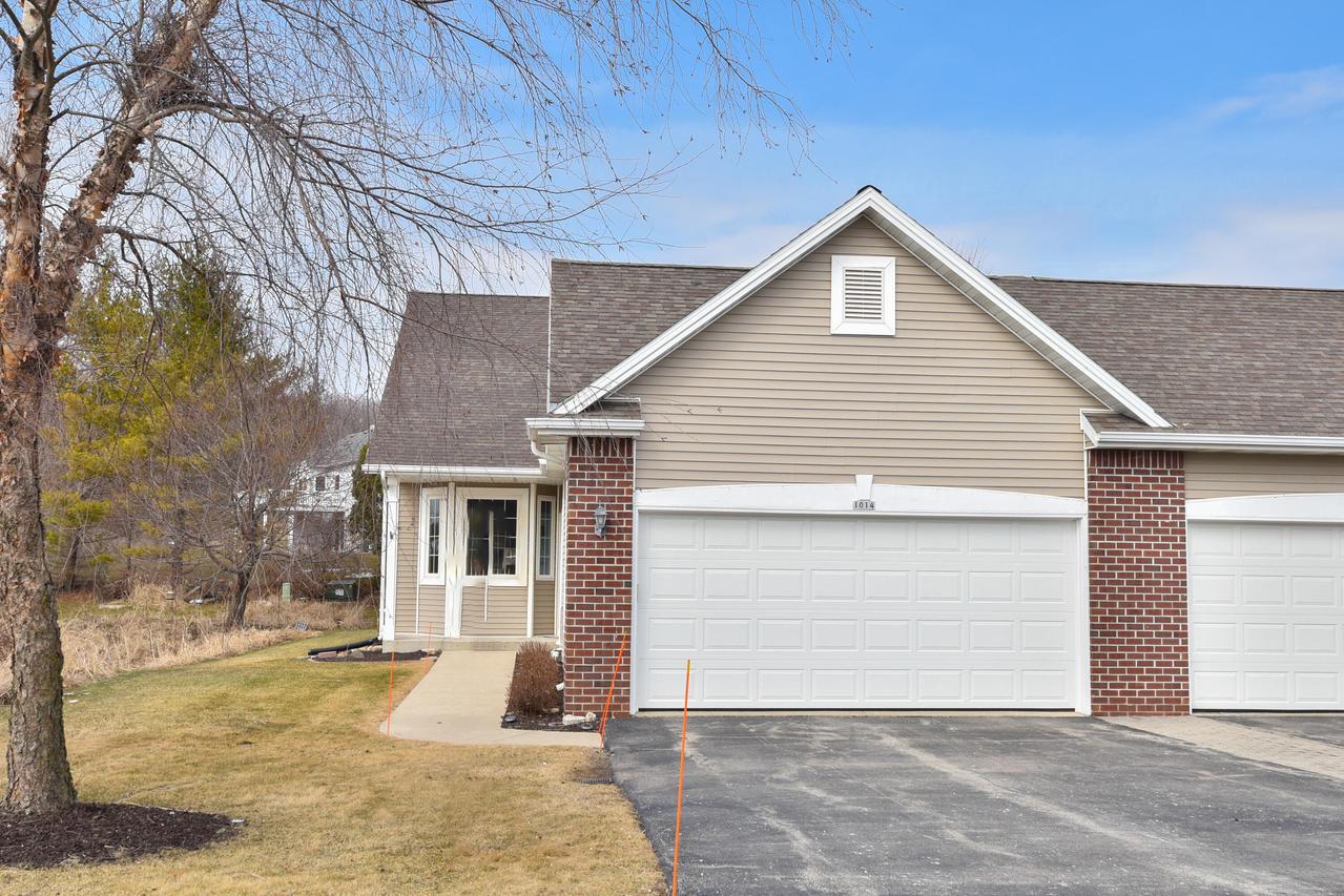 1014 Algoma Dr, Port Washington, WI 53074