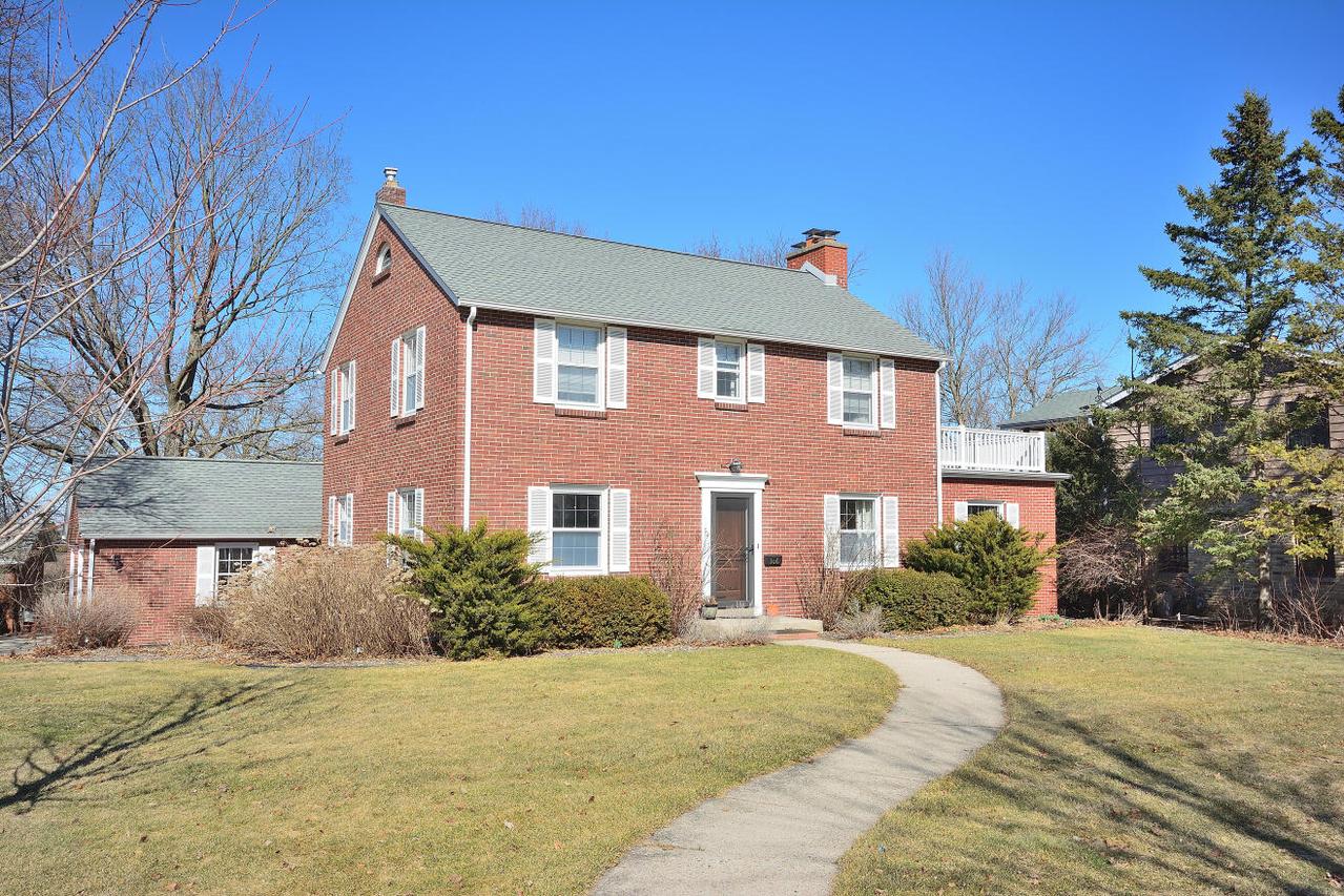 306 Highland Ave, Hartford, WI 53027