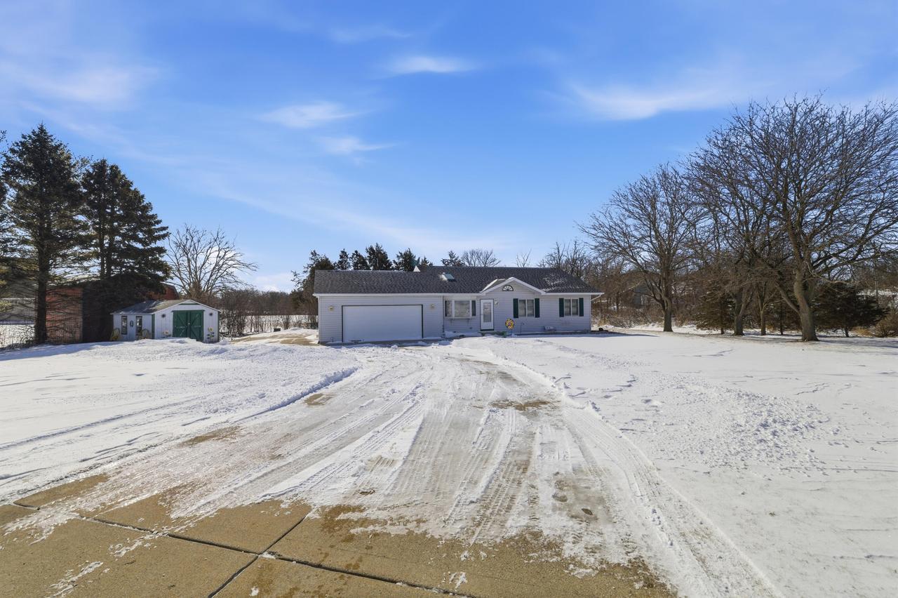 27741 Kramer Rd, Norway, WI 53185