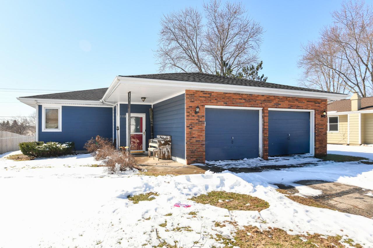 1118 Cottonwood St, Delavan, WI 53115