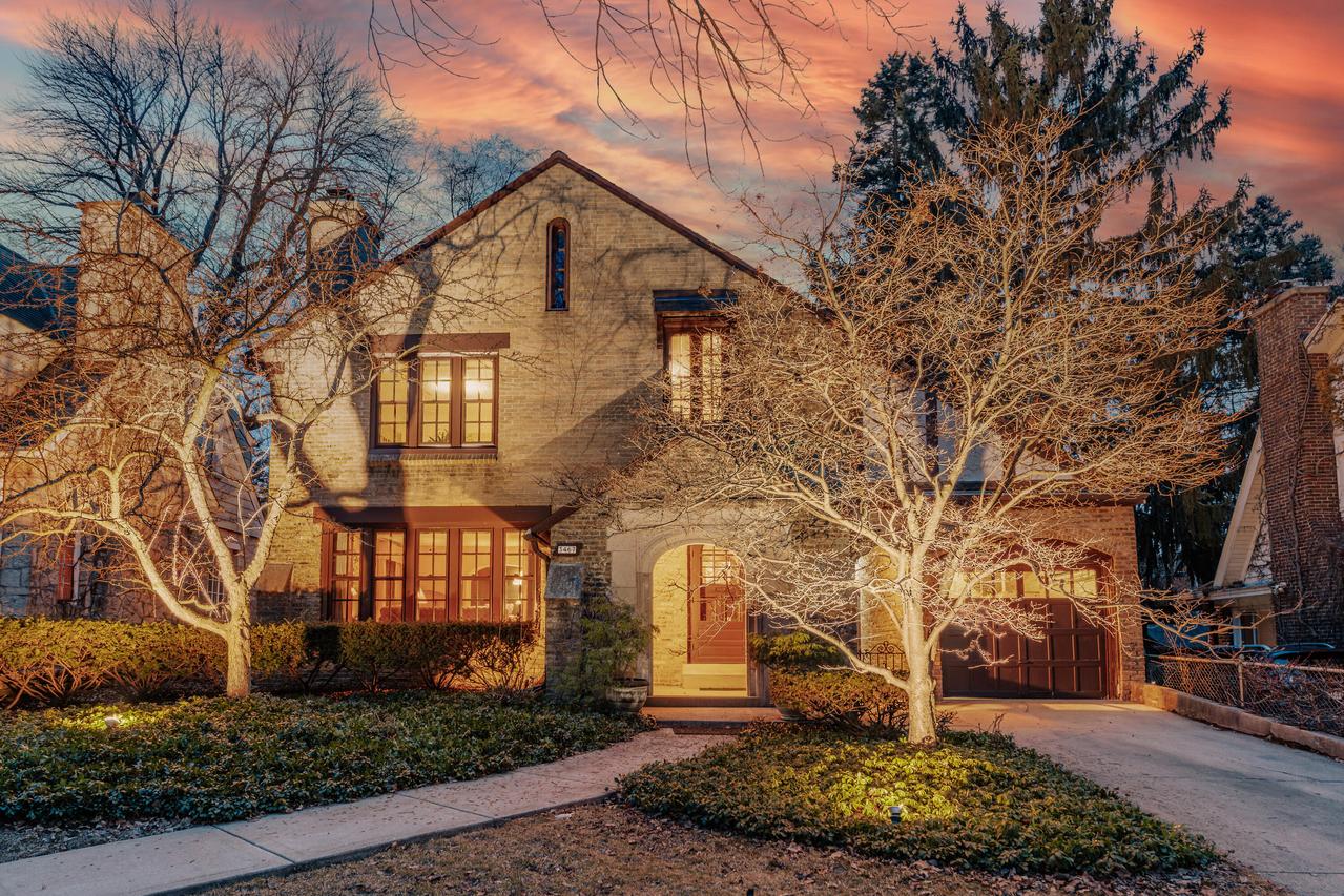 3467 N Frederick Ave, Milwaukee, WI 53211