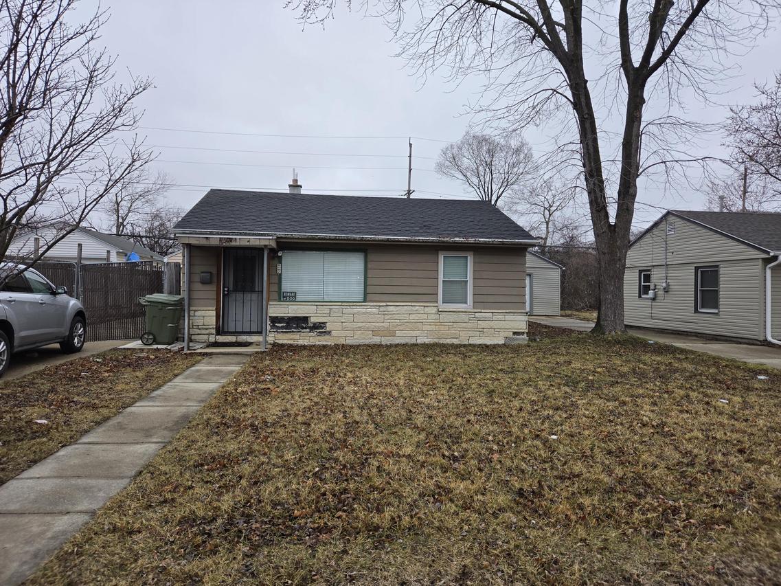 5808 W Carmen, Milwaukee, WI 53218