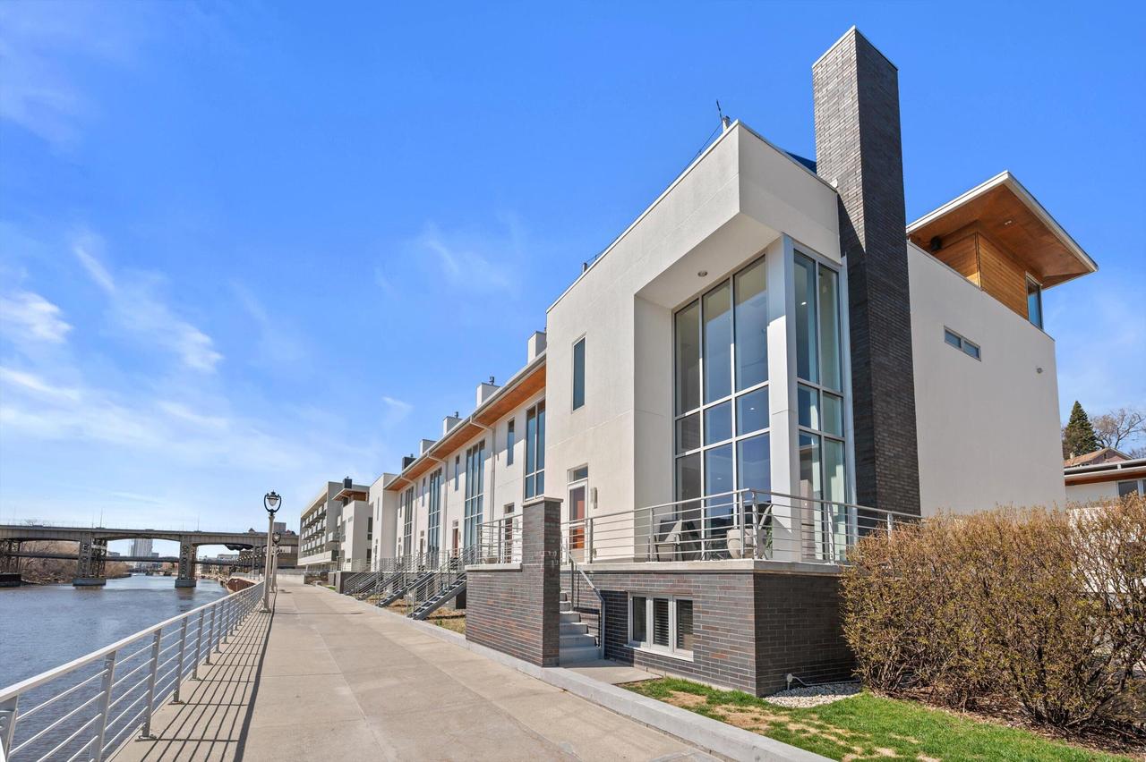 1975 N Riverwalk Way #11, Milwaukee, WI 53212