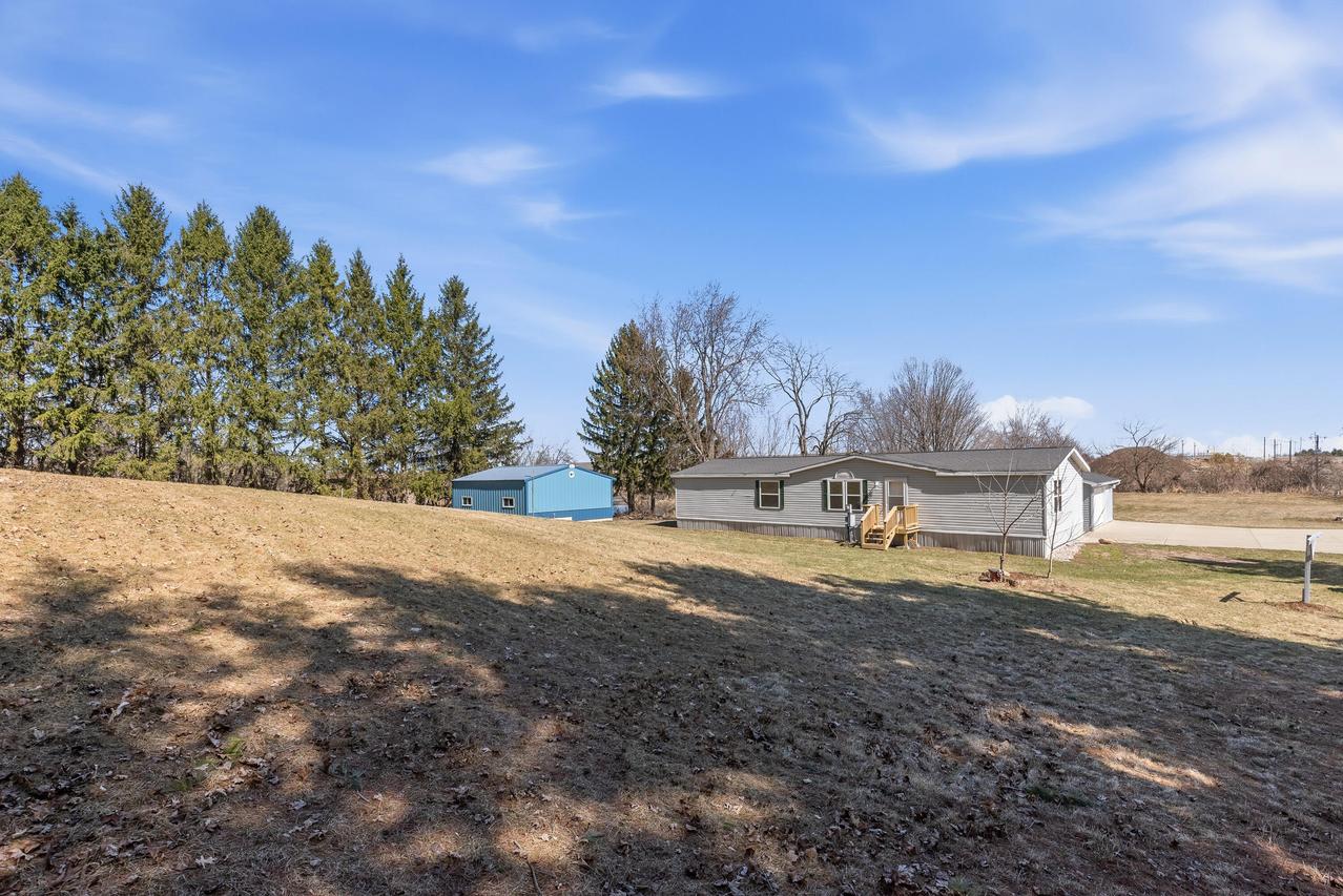 W8418 Hemlock Rd, Trenton, WI 53916