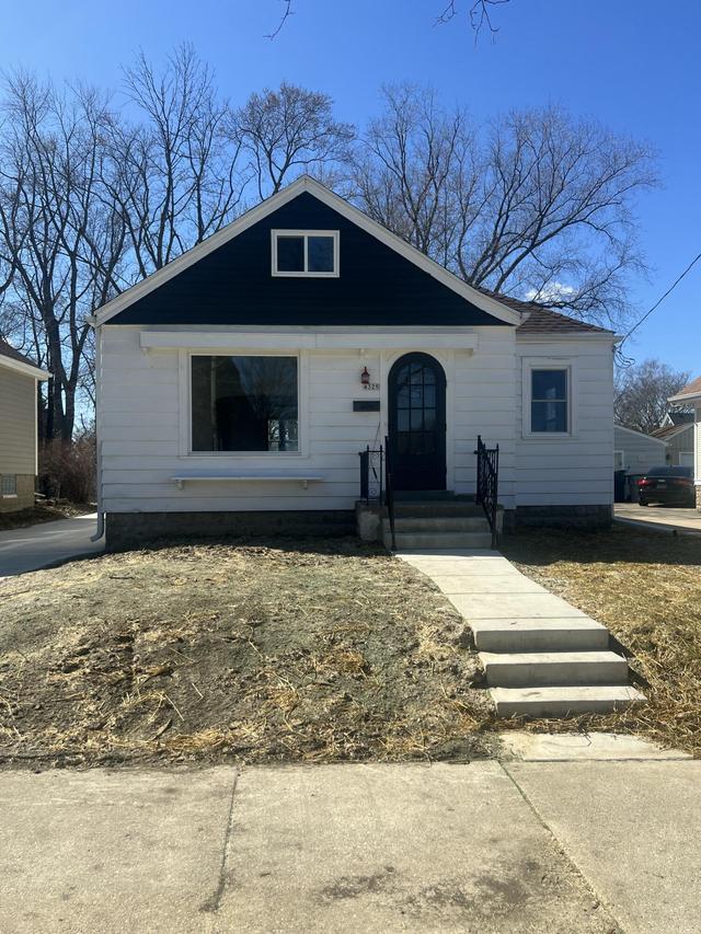 4329 S Griffin Ave, Milwaukee, WI 53207