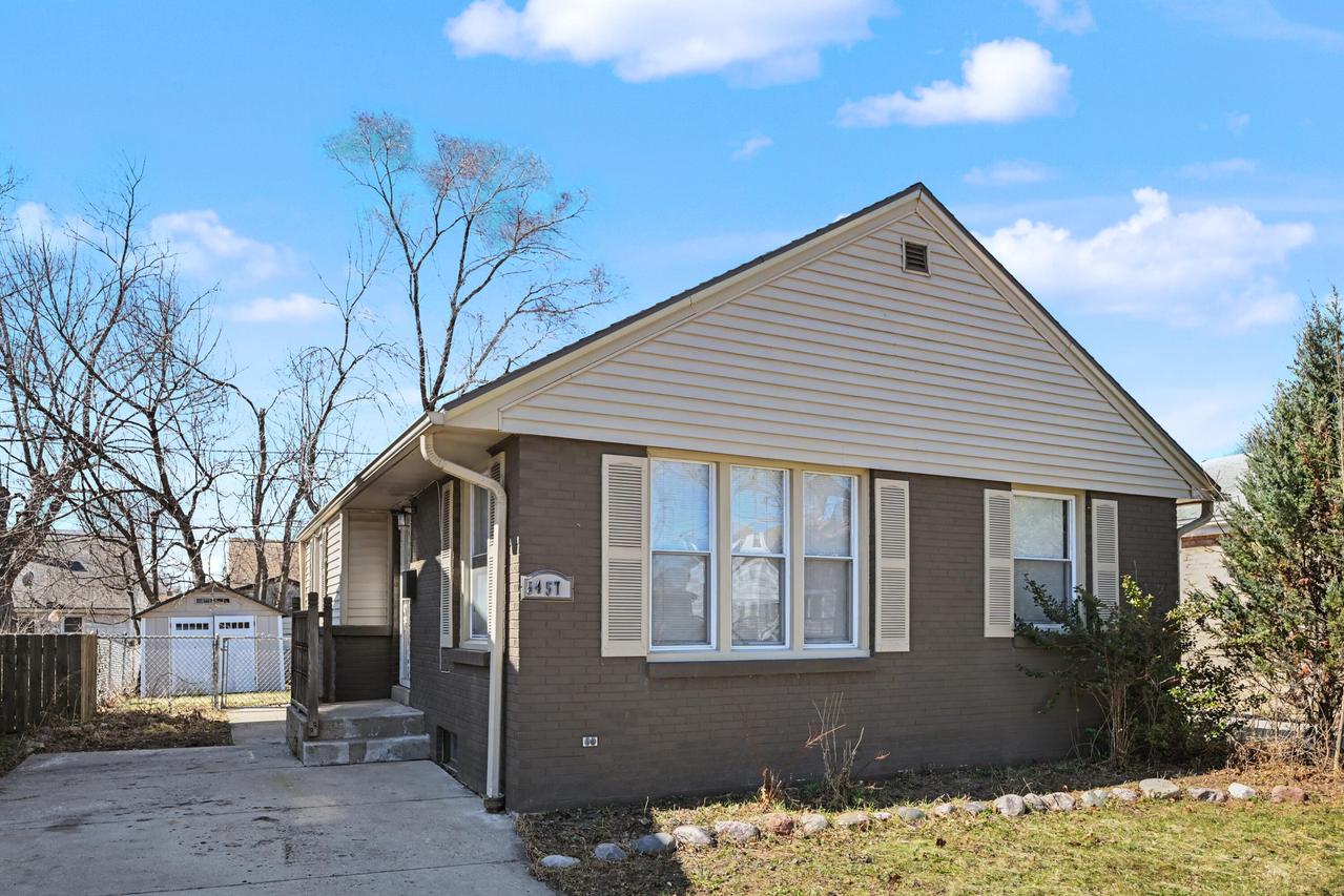 5457 N 19th St, Milwaukee, WI 53209