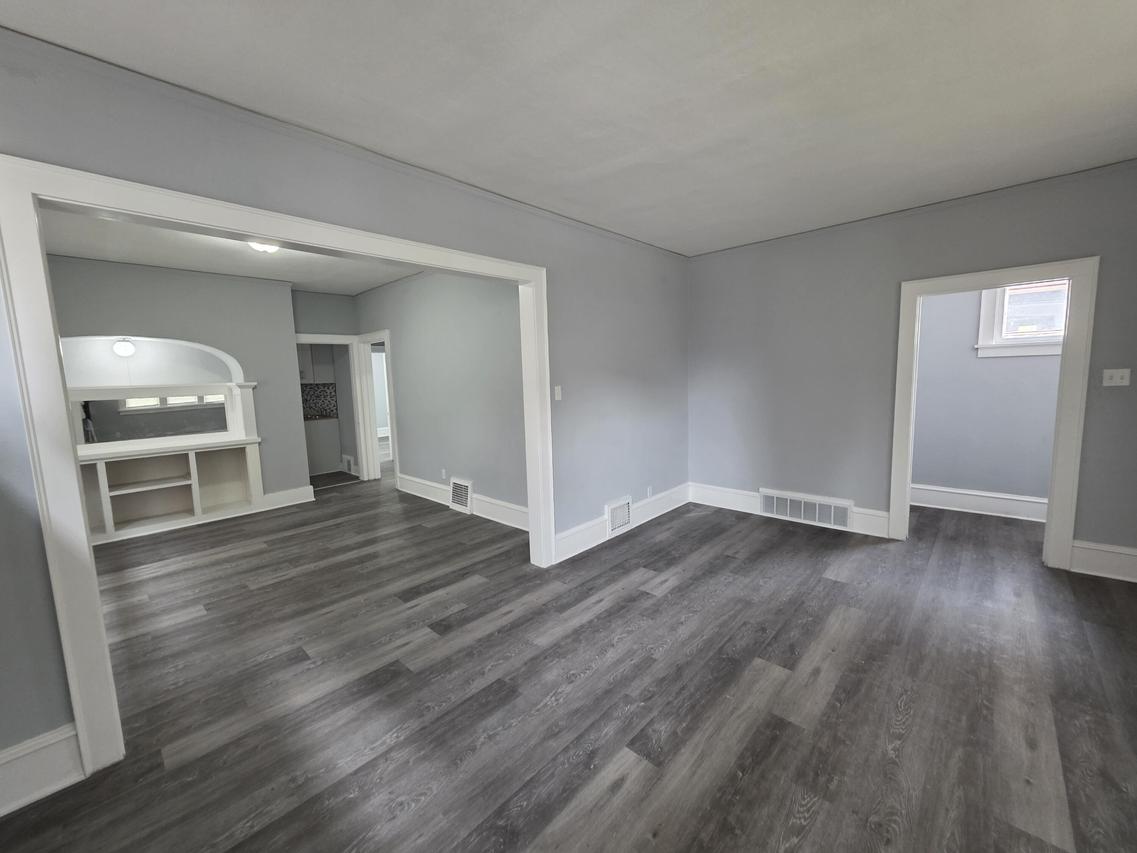 1271 N 43rd St, Milwaukee, WI 53208