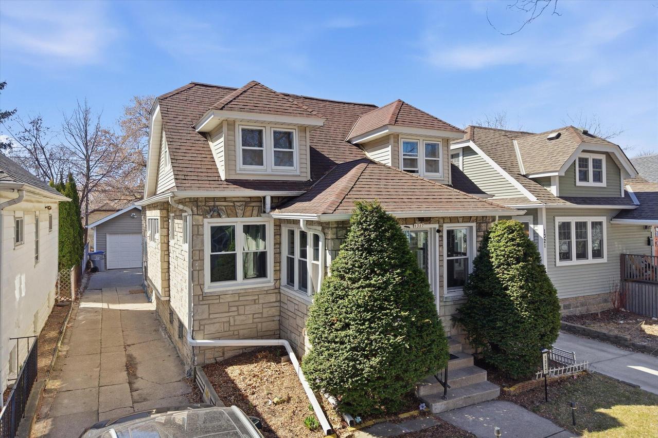 1317 N 57th St, Milwaukee, WI 53208