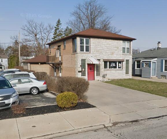 2575 S 76th St, West Allis, WI 53219