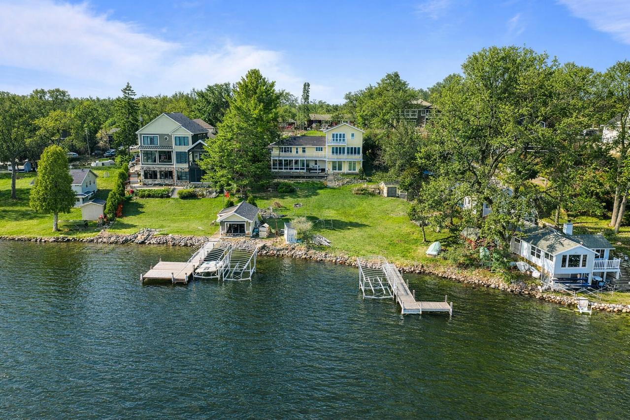 W2115 Beulah Heights, East Troy, WI 53120
