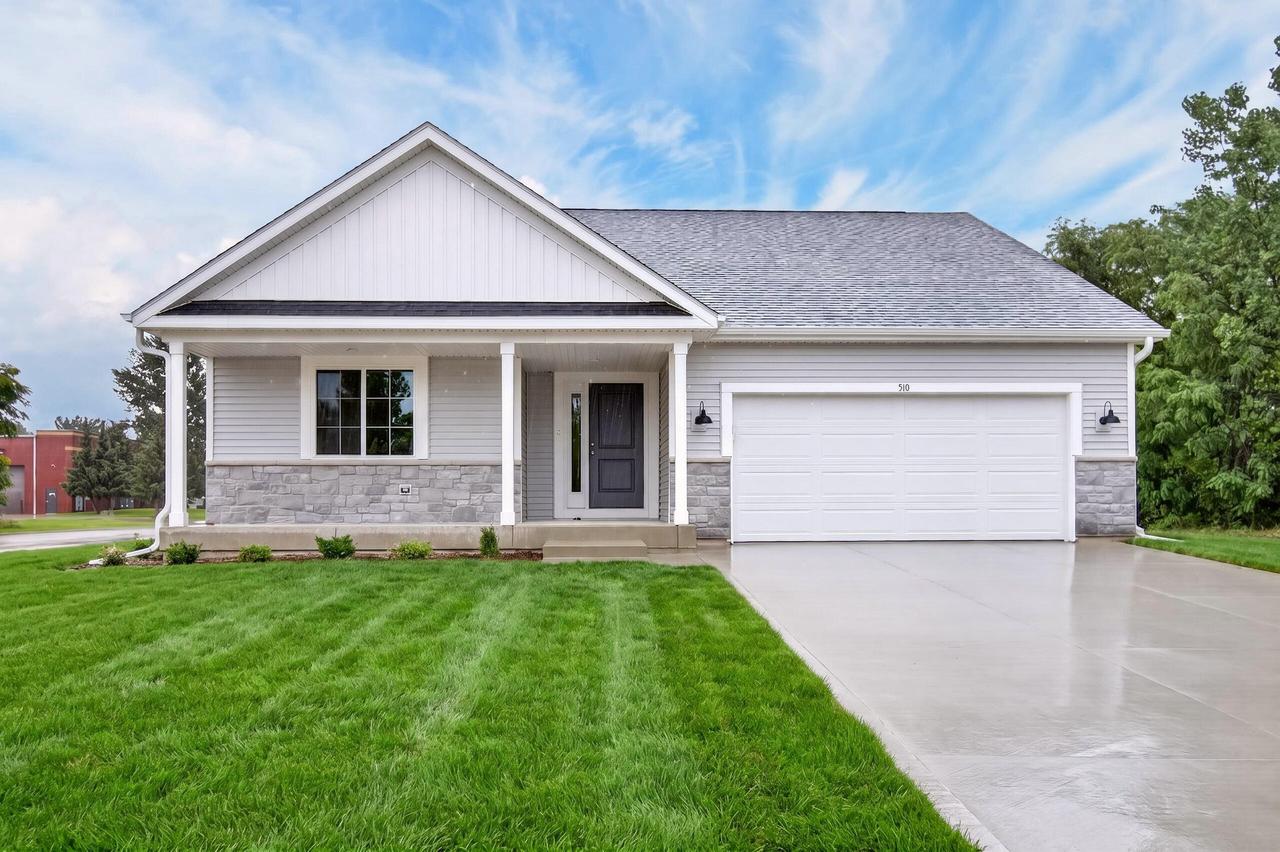 510 Duck Pond Ct #Lt12, Genoa City, WI 53128