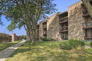 3635 N Tucker Pl #210, Milwaukee, WI 53222