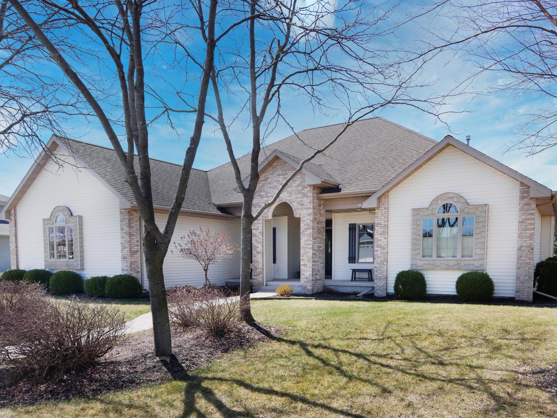 555 Moraine Dr, Elkhart Lake, WI 53020