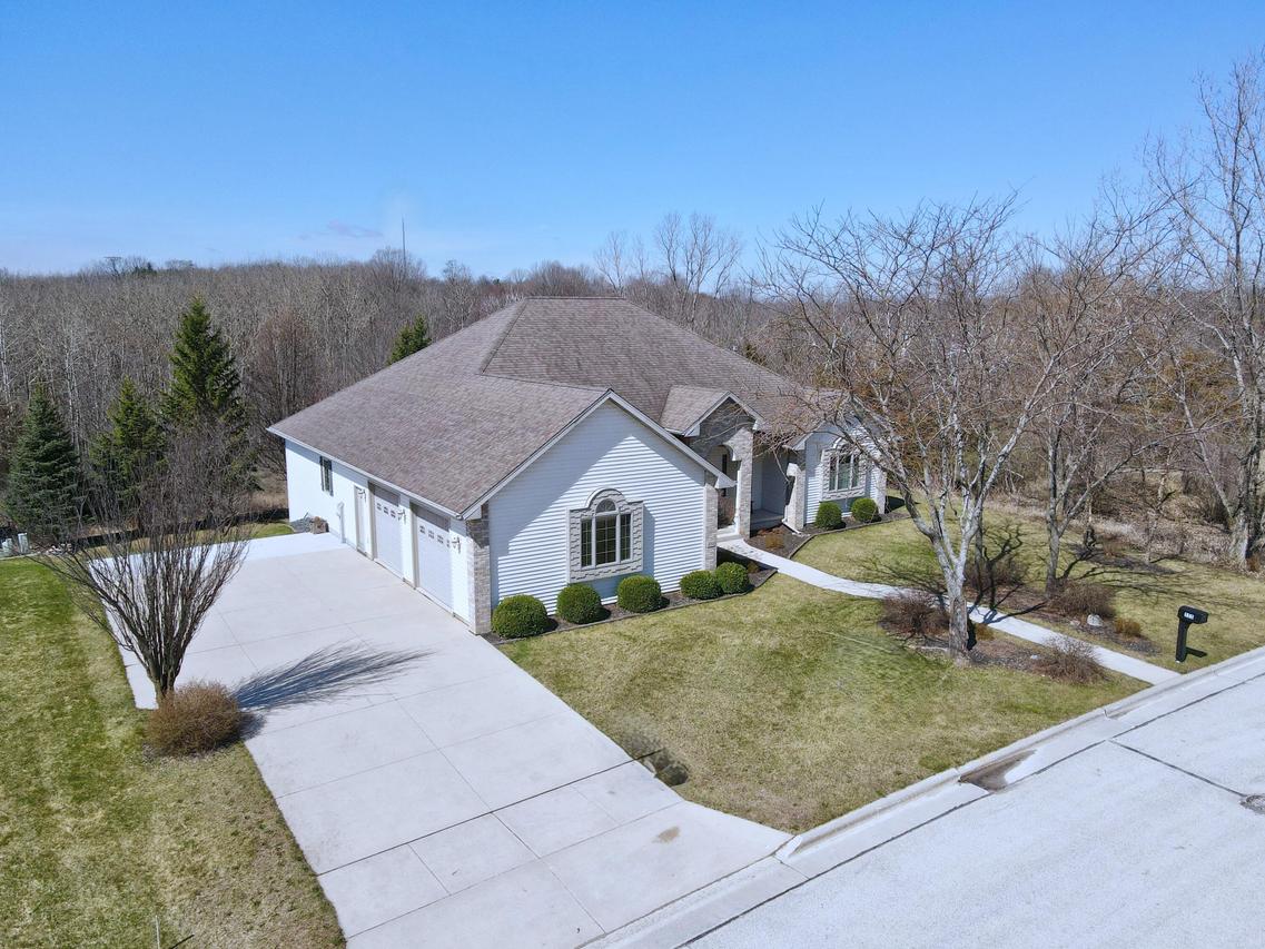 555 Moraine Dr, Elkhart Lake, WI 53020