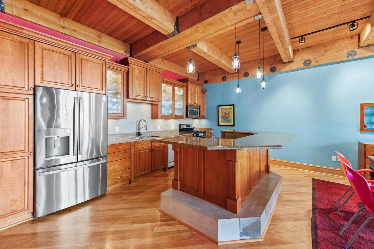 130 S Water St #212, Milwaukee, WI 53204