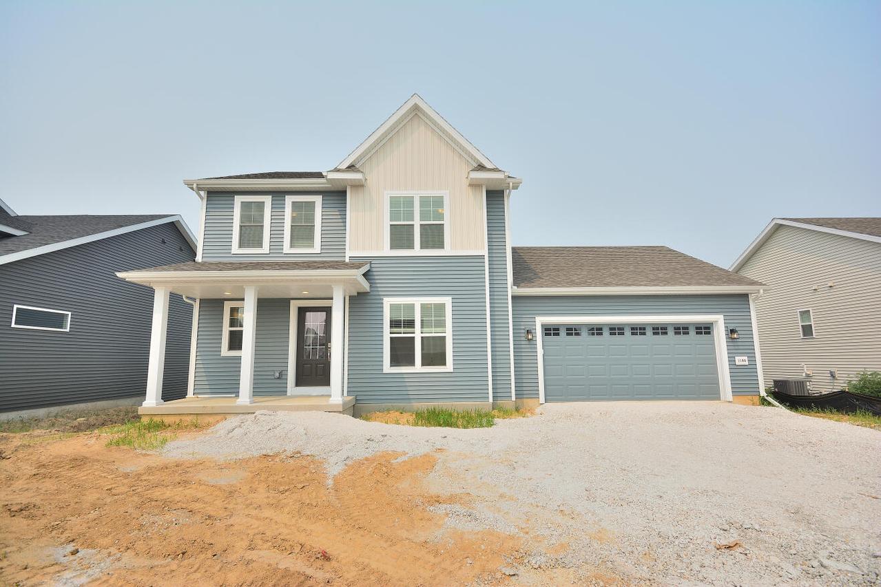 1190 Arrowood Cir, Oconomowoc, WI 53066