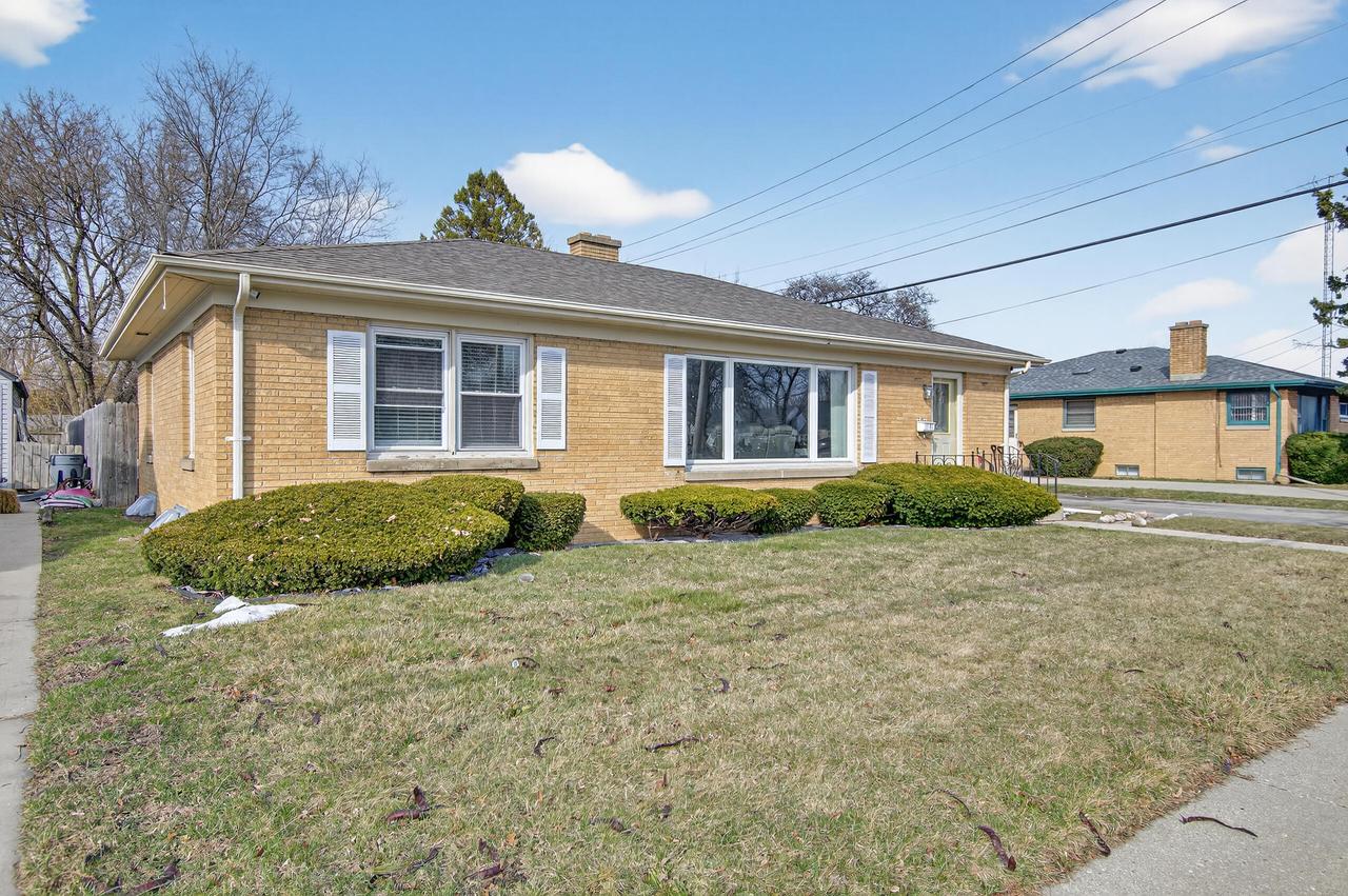 3414 21st St, Racine, WI 53405