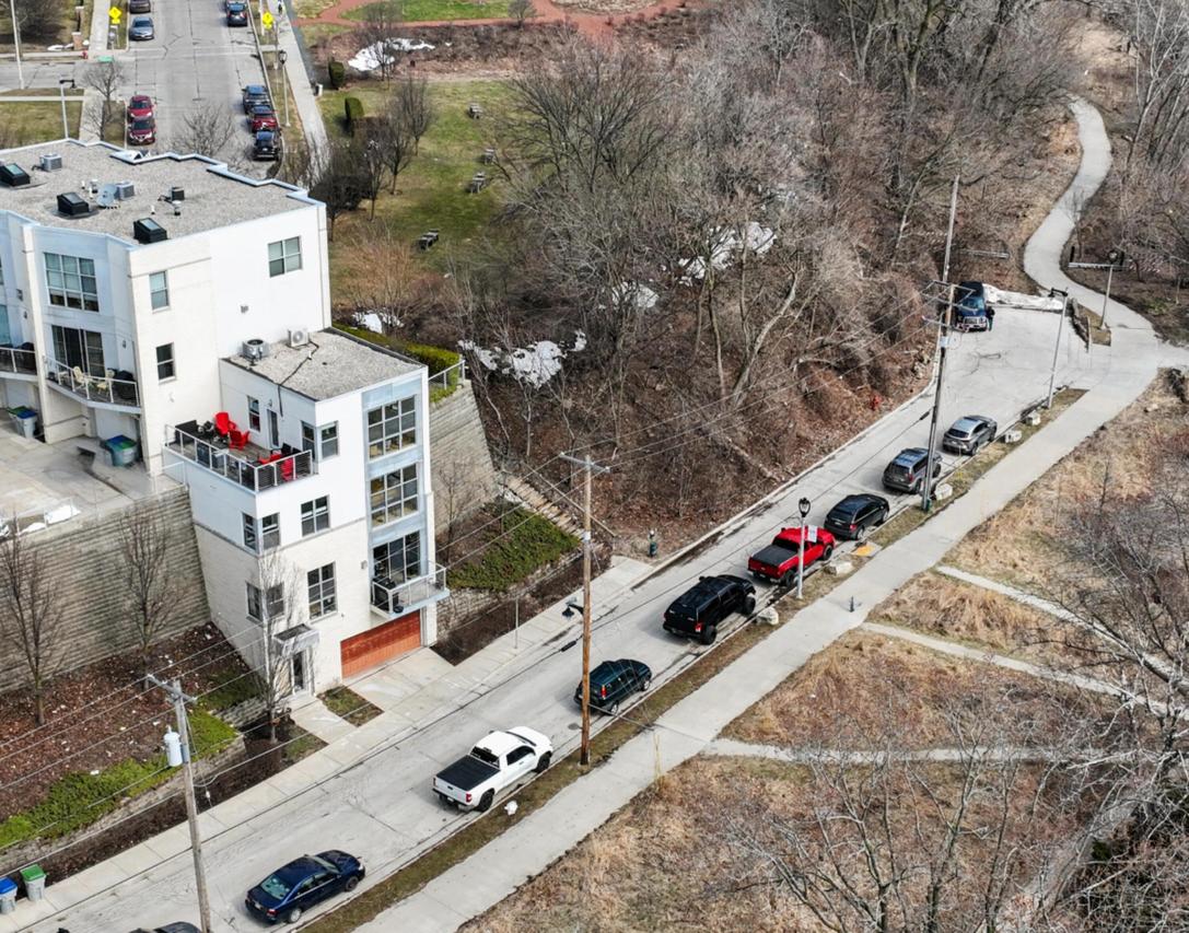 2175 N Riverboat Rd, Milwaukee, WI 53212