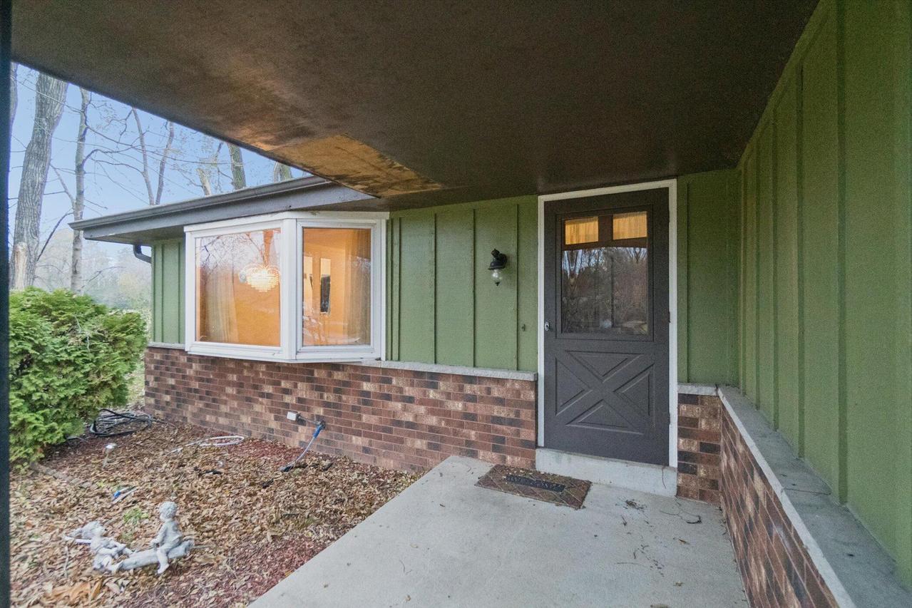 9930 W Magnolia St, Milwaukee, WI 53224