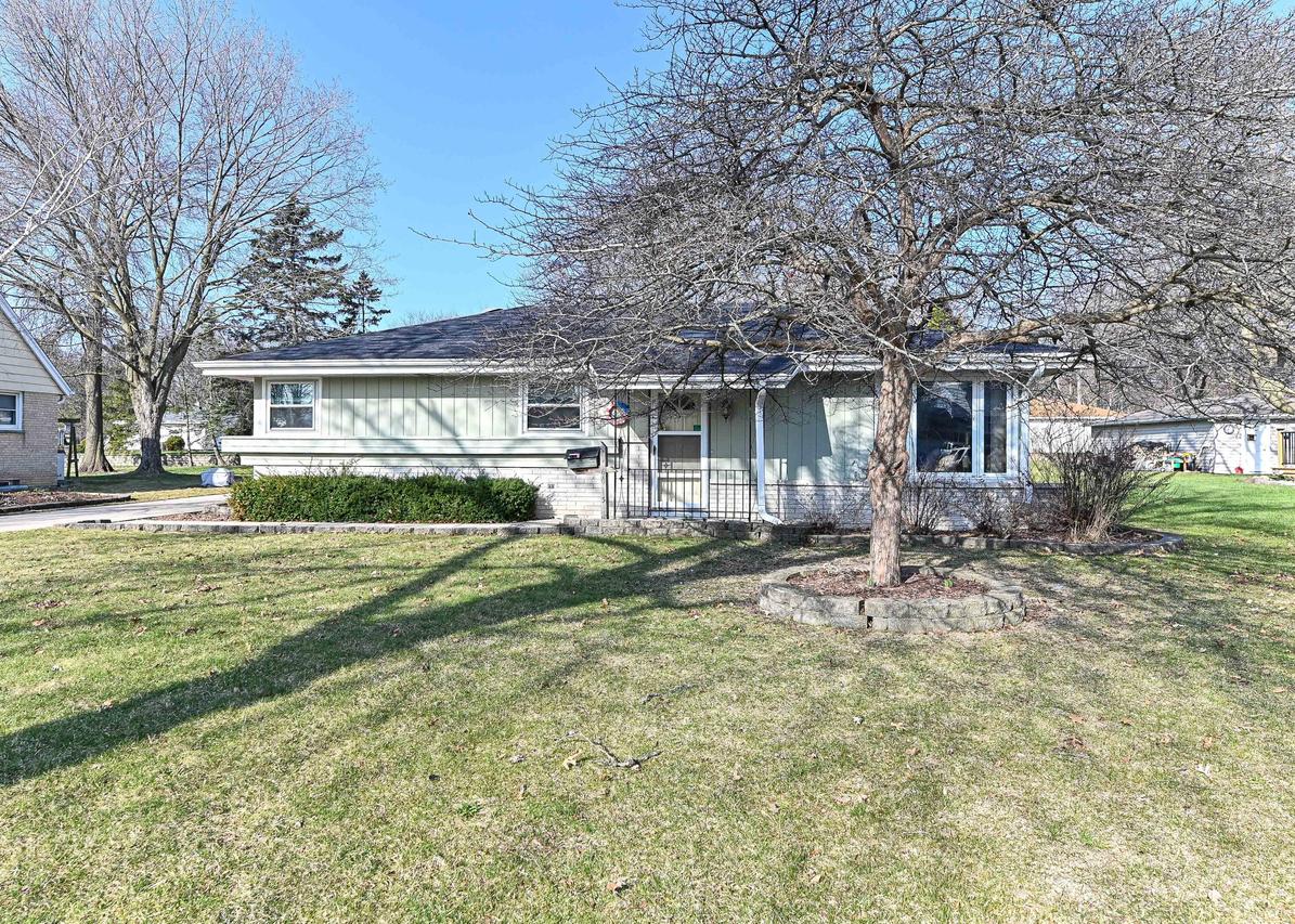 6015 S 18th St, Milwaukee, WI 53221